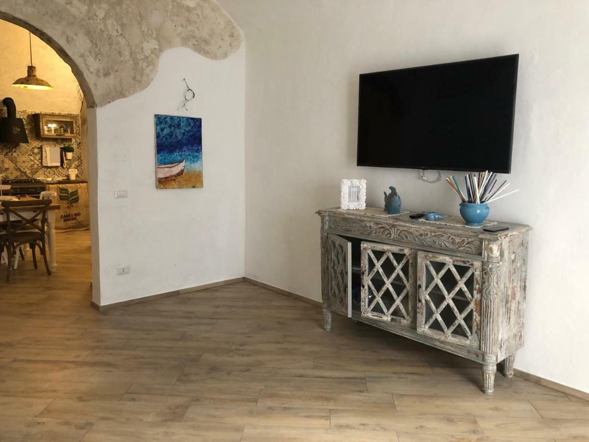 Residenza Rubino Apartment กัลลีโปลี ภายนอก รูปภาพ